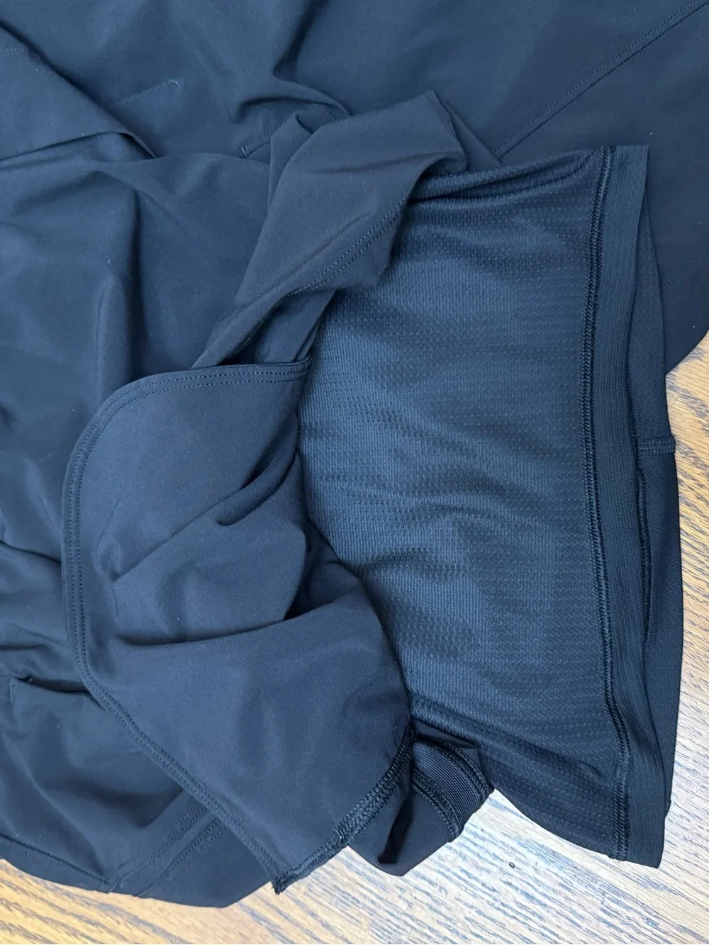 Lululemon Men’s 7” Black Shorts w/Lined